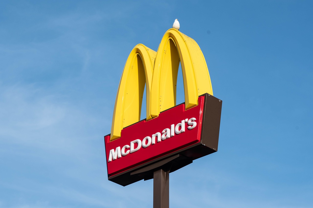Lody McDonald’s – jakie smaki są dostępne i jakie są ich składniki?