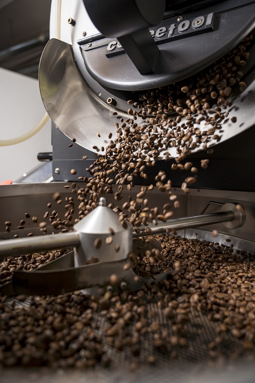 Palarnia kawy – gdzie i jak powstaje ulubiony aromat