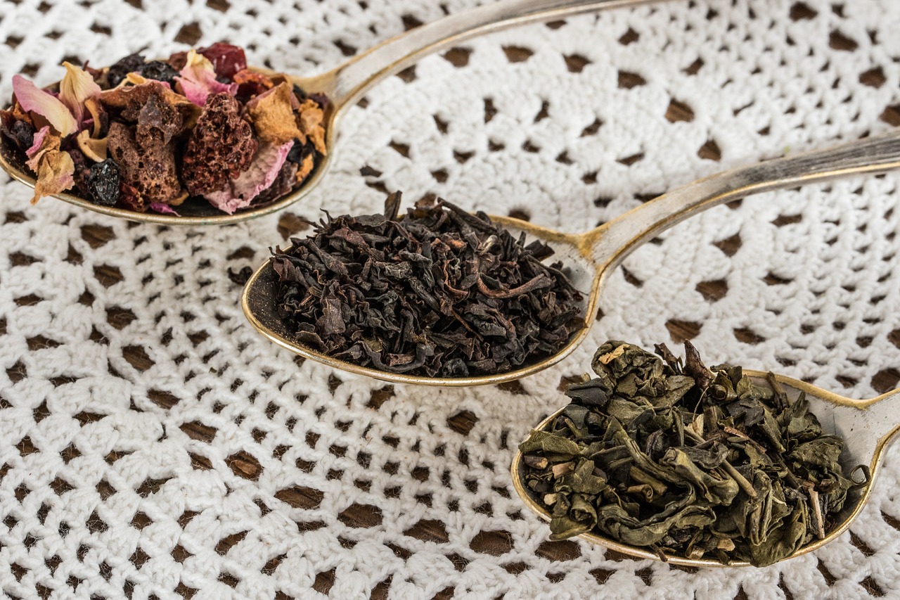 Herbata zielona mielona – co to jest i jak ją przygotować?